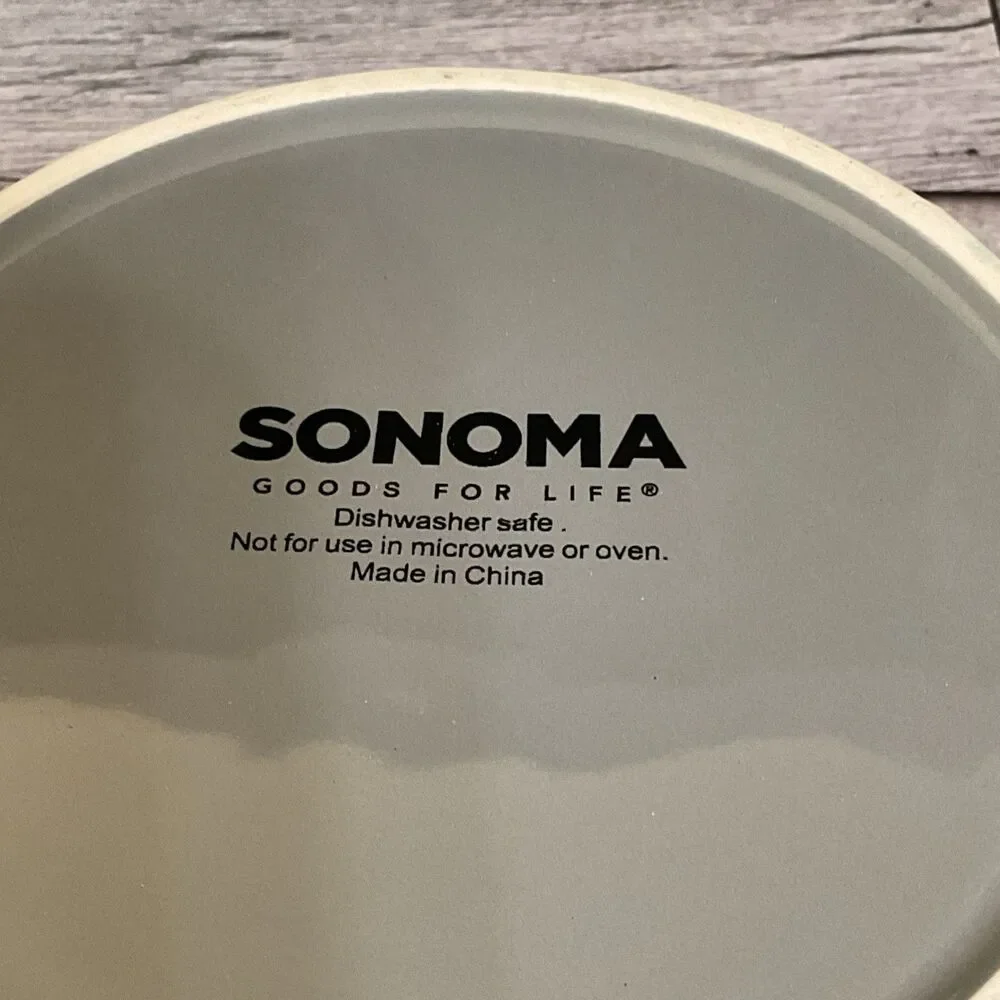 Sonoma Good For Life Honeycomb Design Ceramic Dog Bowl.6” x 3”.EUC